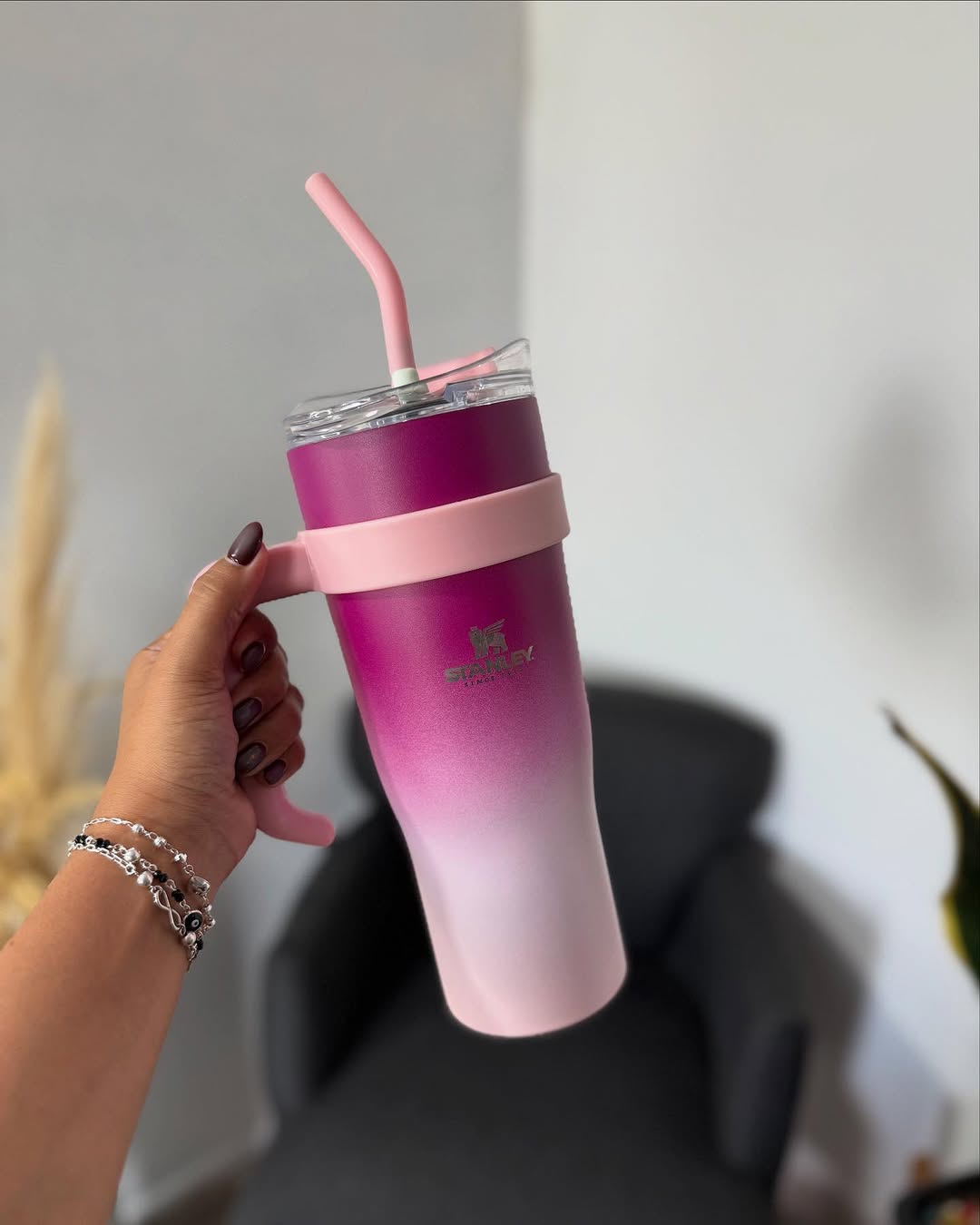 Insulated Stainless Steel Tumbler with Straw – 1.2L (40oz)